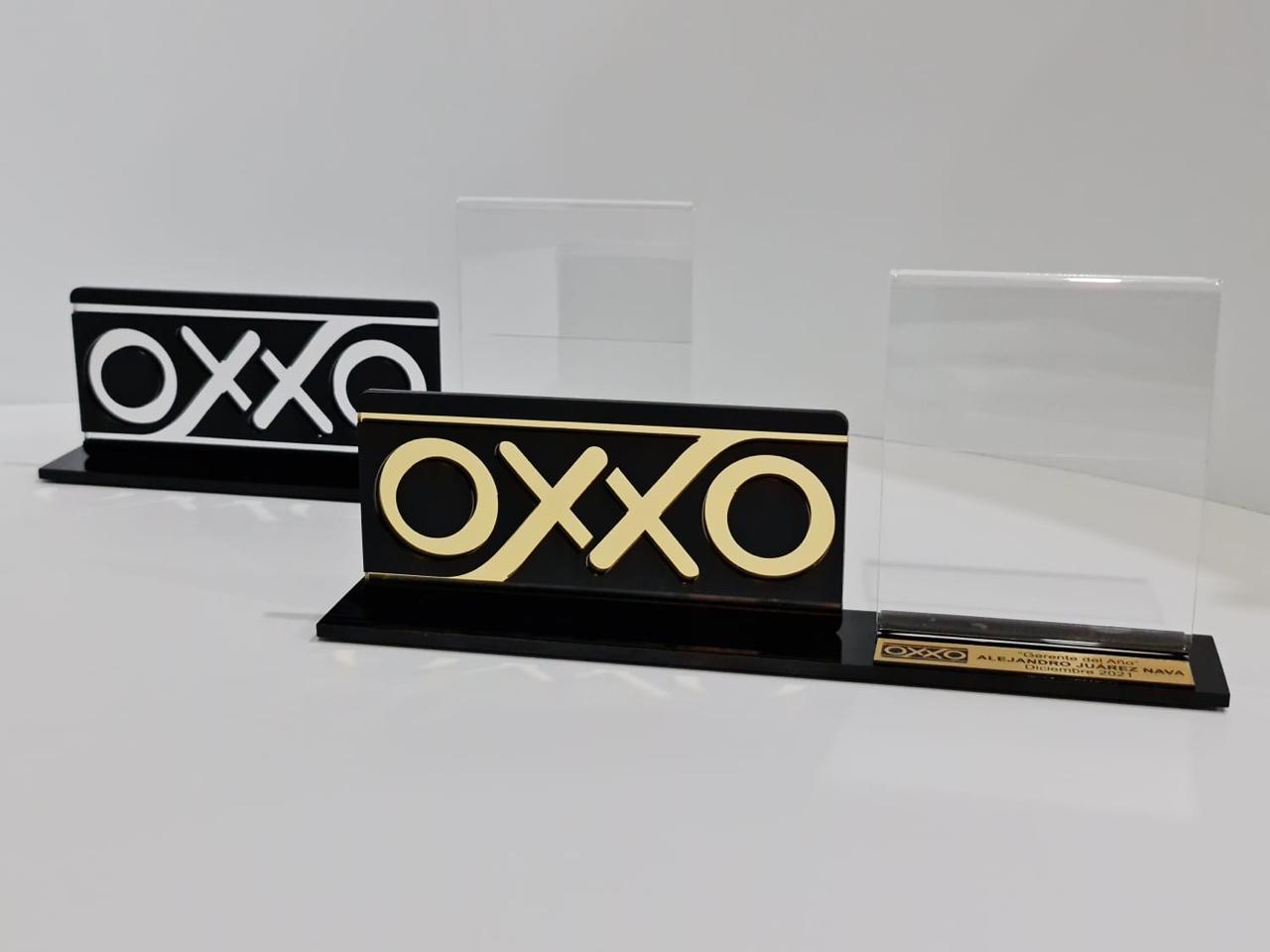 Reconocimientos y Placas de Acrílico